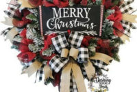 Unique Christmas Wreath Decoration Ideas For Your Front Door 56