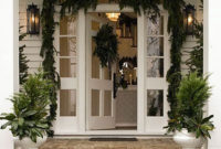 Welcoming Christmas Entryway Decoration For Your Home 12