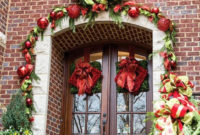 Welcoming Christmas Entryway Decoration For Your Home 46
