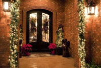 Welcoming Christmas Entryway Decoration For Your Home 53