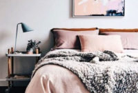 Adorable Bedroom Decoration Ideas For Winter 33