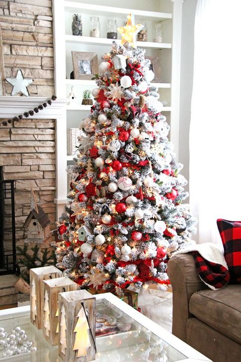 Awesome Red And White Christmas Tree Decoration Ideas 29