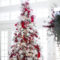 Charming Traditional Christmas Tree Decor Ideas 05