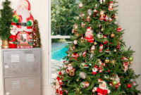 Charming Traditional Christmas Tree Decor Ideas 49