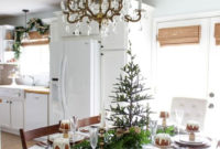 Eye Catching Kitchen Table Christmas Decoration Ideas 25