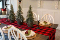 Eye Catching Kitchen Table Christmas Decoration Ideas 42