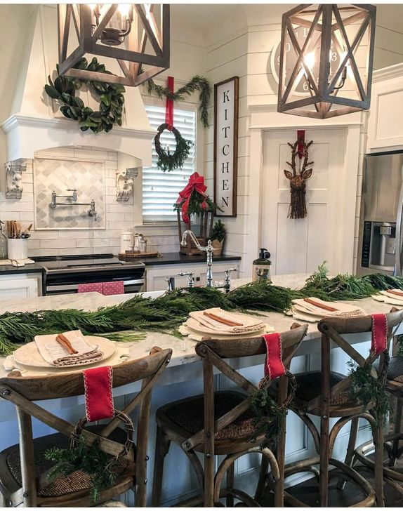 52 Eye Catching Kitchen Table Christmas Decoration Ideas