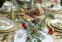 Eye Catching Kitchen Table Christmas Decoration Ideas 45