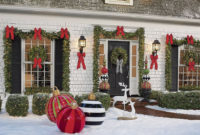 Favorite Christmas Porch Decoration Ideas 13