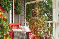 Favorite Christmas Porch Decoration Ideas 28
