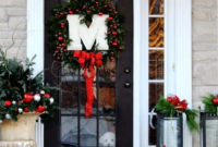 Favorite Christmas Porch Decoration Ideas 36