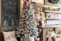 Gorgeous Farmhouse Christmas Tree Decoration Ideas 03