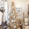 Gorgeous Farmhouse Christmas Tree Decoration Ideas 18
