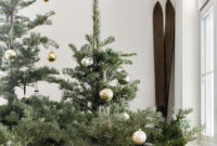 Gorgeous Farmhouse Christmas Tree Decoration Ideas 24