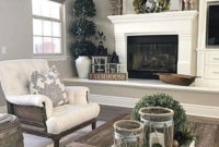 Inspiring Christmas Decoration Ideas For Your Living Room 08