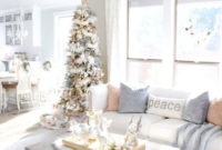 Inspiring Christmas Decoration Ideas For Your Living Room 10