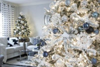 Inspiring Christmas Decoration Ideas For Your Living Room 16