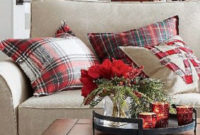 Inspiring Christmas Decoration Ideas For Your Living Room 27