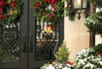 Marvelous Christmas Entryway Decoration Ideas 22