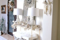 Marvelous Christmas Entryway Decoration Ideas 24