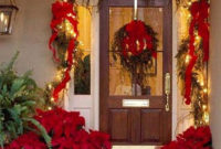 Marvelous Christmas Entryway Decoration Ideas 34