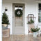 Marvelous Christmas Entryway Decoration Ideas 38