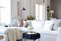 Popular Winter Living Room Design For Inspiration 33
