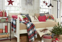 Pretty Christmas Decoration Ideas For Your Bedroom 04