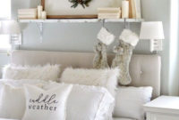 Pretty Christmas Decoration Ideas For Your Bedroom 11