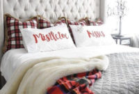Pretty Christmas Decoration Ideas For Your Bedroom 12