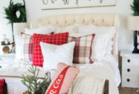 Pretty Christmas Decoration Ideas For Your Bedroom 26