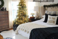 Pretty Christmas Decoration Ideas For Your Bedroom 35
