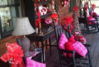 Best Ideas To Decorate Your Porch For Valentines Day 15