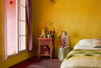 Delightful Yellow Bedroom Decoration And Design Ideas 37