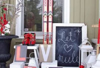Elegant Front Porch Valentines Day Decor Ideas 27