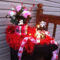 Elegant Front Porch Valentines Day Decor Ideas 33