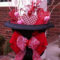 Elegant Front Porch Valentines Day Decor Ideas 44