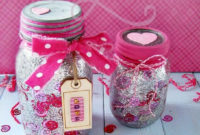 Fabulous Valentines Day Mason Jar Decor Ideas 18