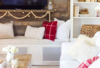 Gorgeous Winter Family Room Design Ideas 21