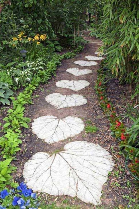 Innovative Stepping Stone Pathway Decor For Your Garden 08