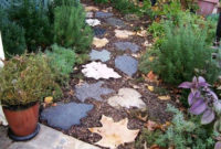 Innovative Stepping Stone Pathway Decor For Your Garden 16