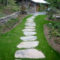 Innovative Stepping Stone Pathway Decor For Your Garden 25