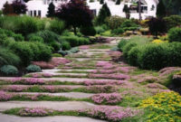 Innovative Stepping Stone Pathway Decor For Your Garden 35