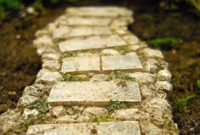 Innovative Stepping Stone Pathway Decor For Your Garden 48