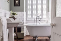 Simple Traditional Bathroom Design Ideas 23