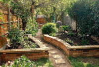 Best DIY Garden Path Designs You Can Bulid To Complete Your Gardens 30