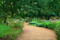 Best DIY Garden Path Designs You Can Bulid To Complete Your Gardens 45