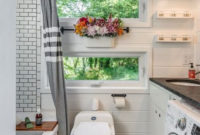 Cool Tiny House Bathroom Remodel Design Ideas 32
