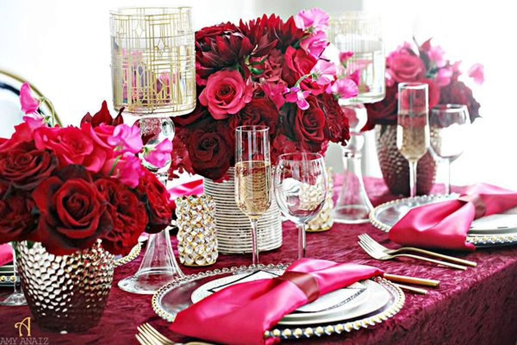 Elegant Table Settings Ideas For Valentines Day 34