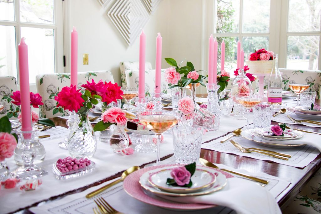 Elegant Table Settings Ideas For Valentines Day 41